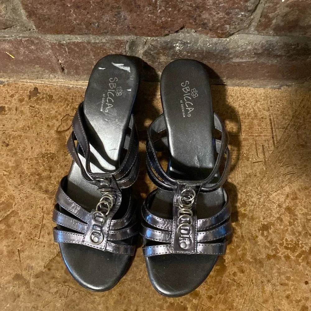Sbicca pewter‎ platinum Gretchen strappy heeled slide  sandal